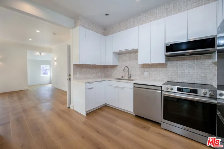 1450 S Holt Avenue, Los Angeles, California 90035