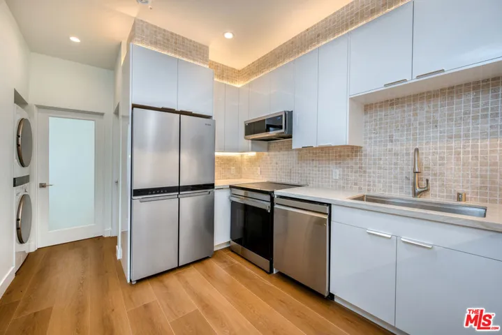 1450 S Holt Avenue, Los Angeles, California 90035