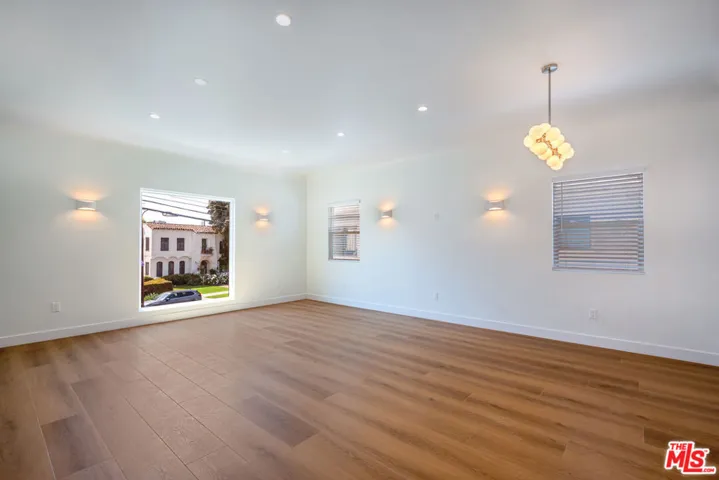 1450 S Holt Avenue, Los Angeles, California 90035