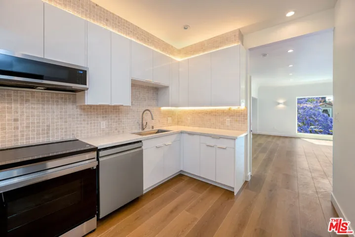 1450 S Holt Avenue, Los Angeles, California 90035