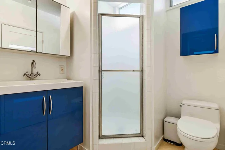 5th bathroom