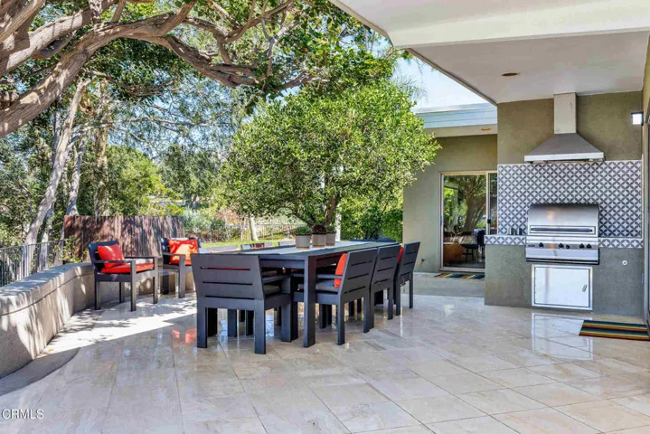 patio dining
