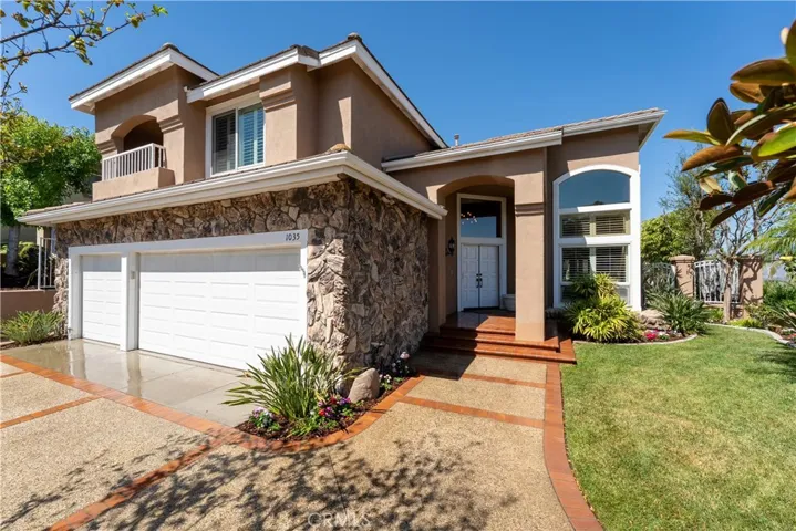 1035 S Rexford Lane, Anaheim Hills, California 92808