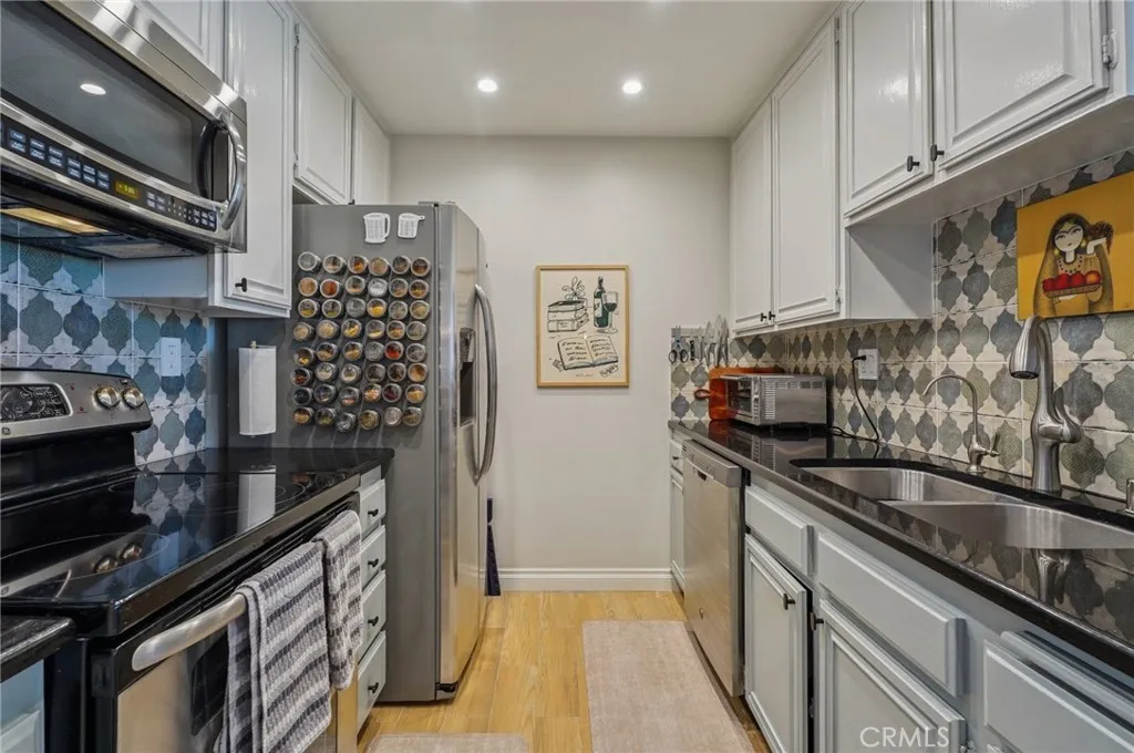 4239 Via Arbolada 208, Los Angeles, California 90042 home-pic-6