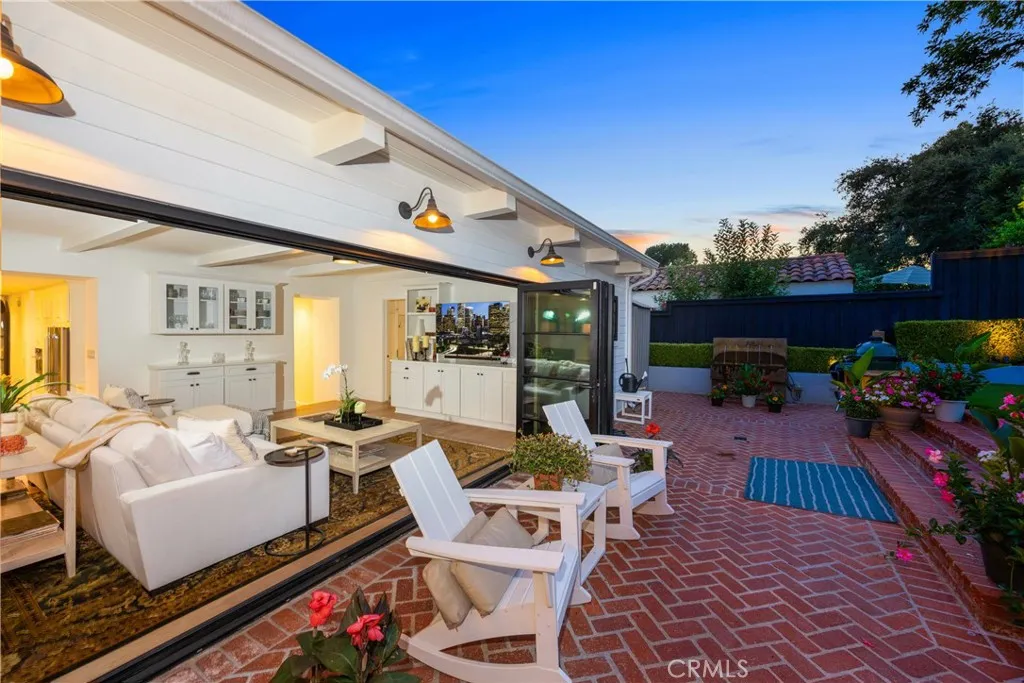 589 W Grandview Avenue, Sierra Madre, California 91024 home-pic-59