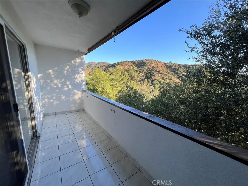 1935 Alpha Road 337, Glendale, California 91208 home-pic-17