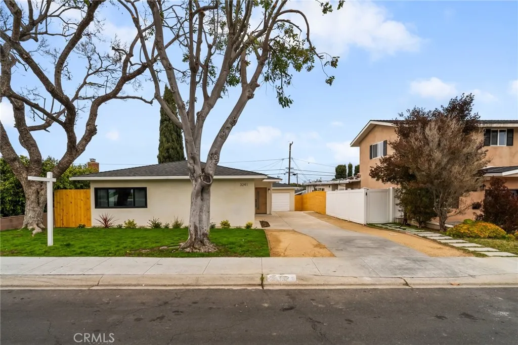 3241 Dalemead Street, Torrance, California 90505, 4 Bedrooms Bedrooms, ,2 BathroomsBathrooms,Residential,For Sale,Dalemead,DW25206304