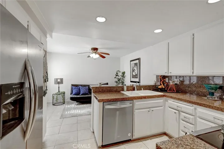 43 Glenhurst, Irvine, California 92604