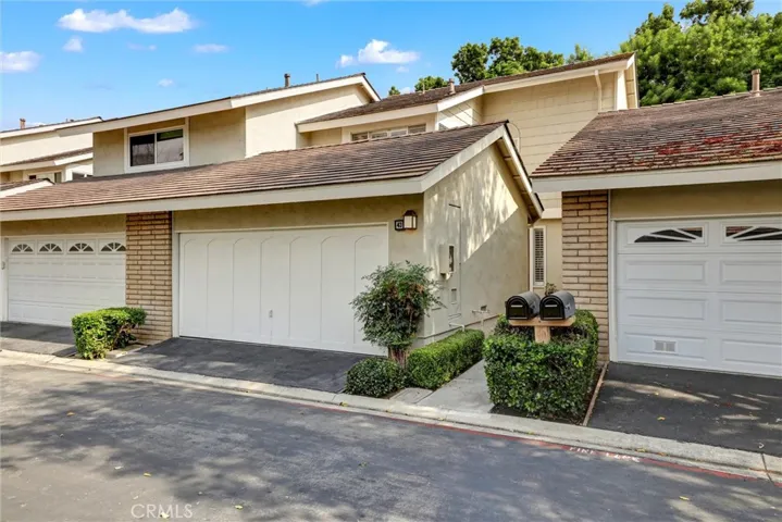 43 Glenhurst, Irvine, California 92604