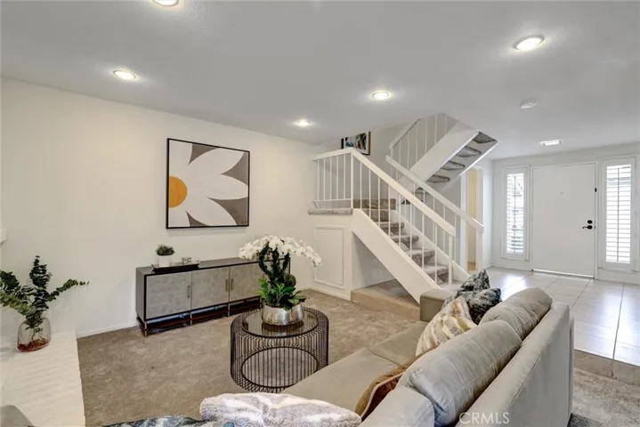 43 Glenhurst, Irvine, California 92604