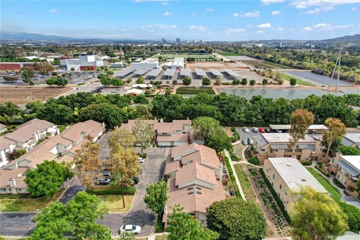 43 Glenhurst, Irvine, California 92604