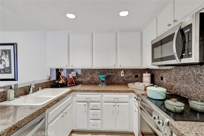 43 Glenhurst, Irvine, California 92604