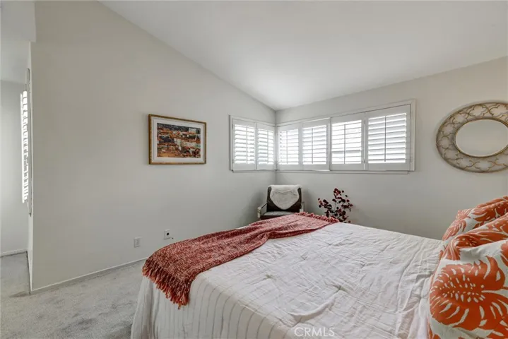 43 Glenhurst, Irvine, California 92604