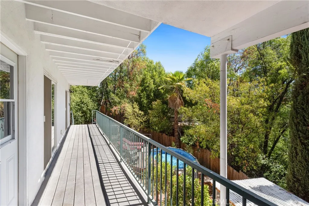 4922 Escobedo Drive, Woodland Hills, California 91364 home-pic-20