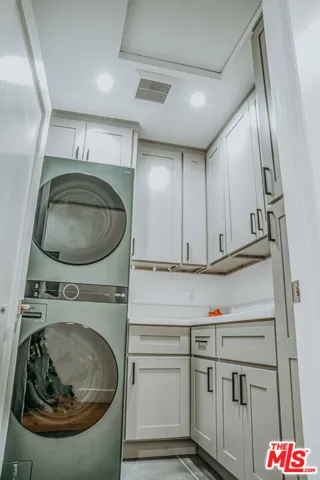 11848 Bel Terrace, Los Angeles, California 90049