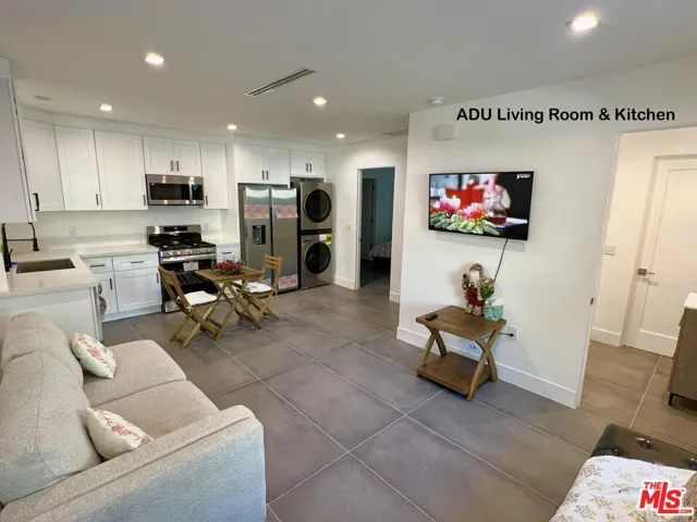 11848 Bel Terrace, Los Angeles, California 90049