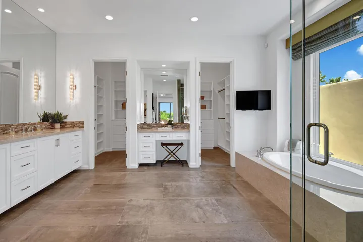 PRIMARY BBATHROOM.jpg mls