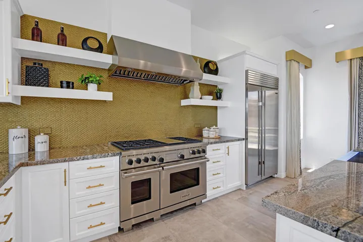 KITCHEN TIGHT.jpg mls