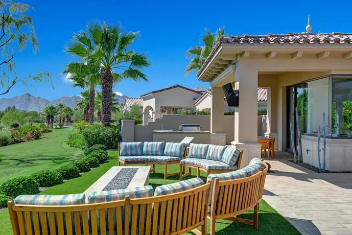 FIRE PIT TIGHT TO VIEWS.jpg mls