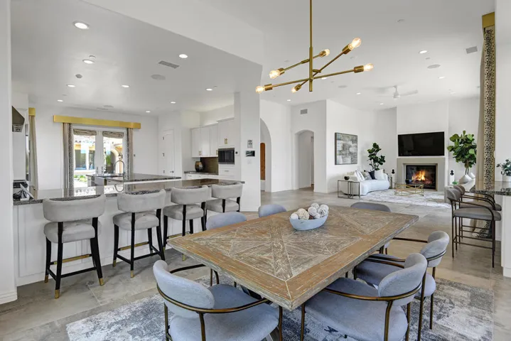 DINING SPACE CONTINUED.jpg mls