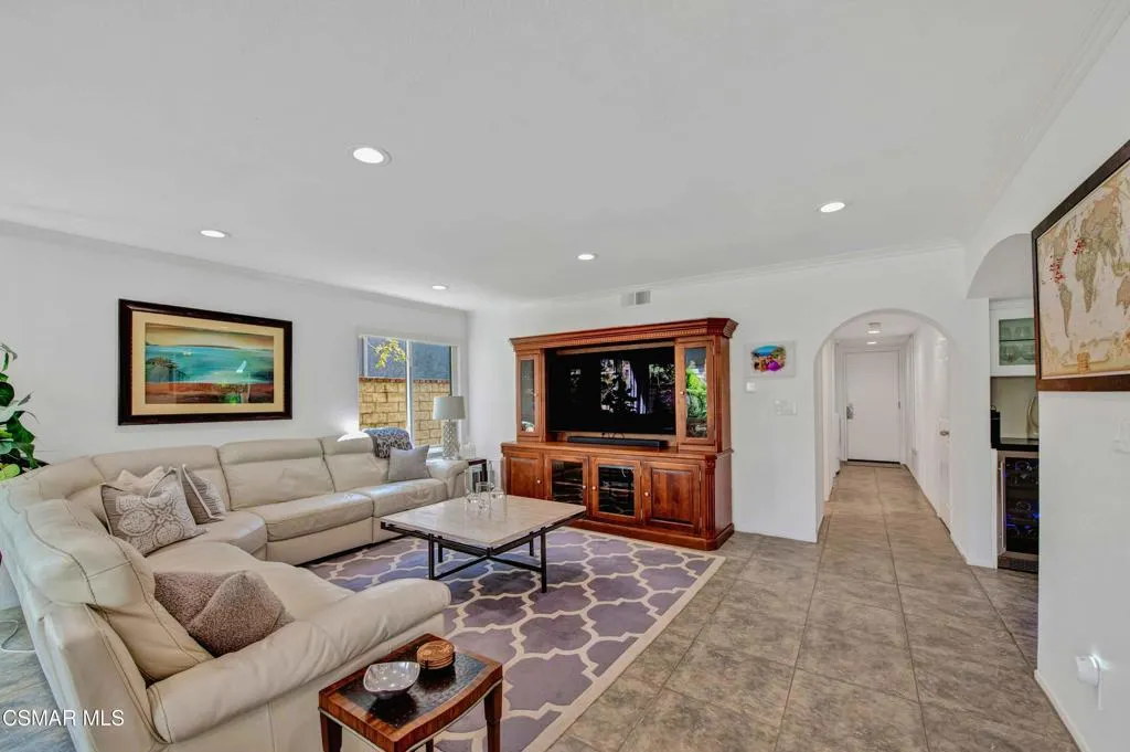5676 Walnut Ridge Drive, Agoura Hills, California 91301 home-pic-25