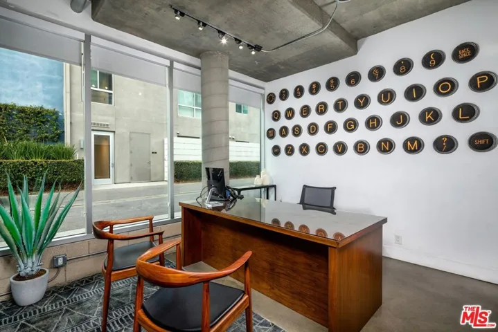 710 N El Centro Avenue 713, Los Angeles, California 90038
