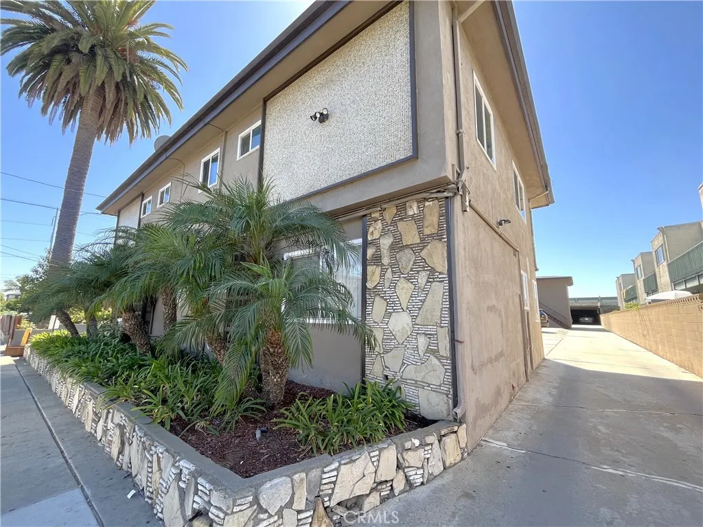 4750 W Broadway G, Hawthorne, California 90250, ,1 BathroomBathrooms,Residential Lease,For Rent,Broadway,SB25206801
