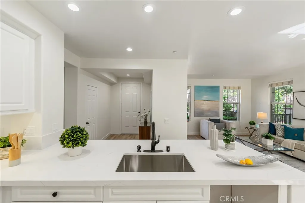 42 Vintage, Irvine, California 92620 home-pic-8