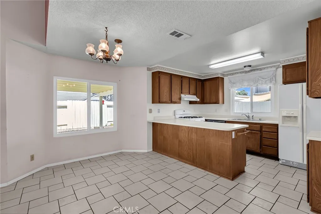 6164 Goldenrod Lane, Riverside, California 92504 home-pic-8