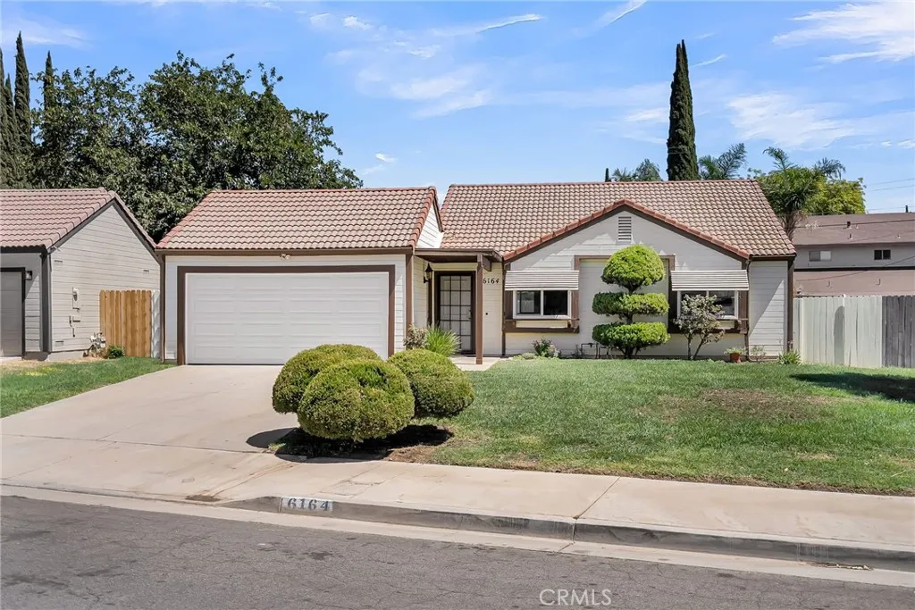 6164 Goldenrod Lane, Riverside, California 92504 home-pic-0