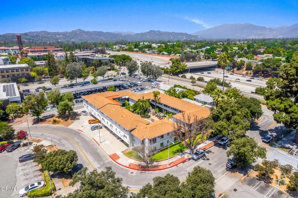 275 N Garfield Avenue, Pasadena, California 91101 home-pic-1