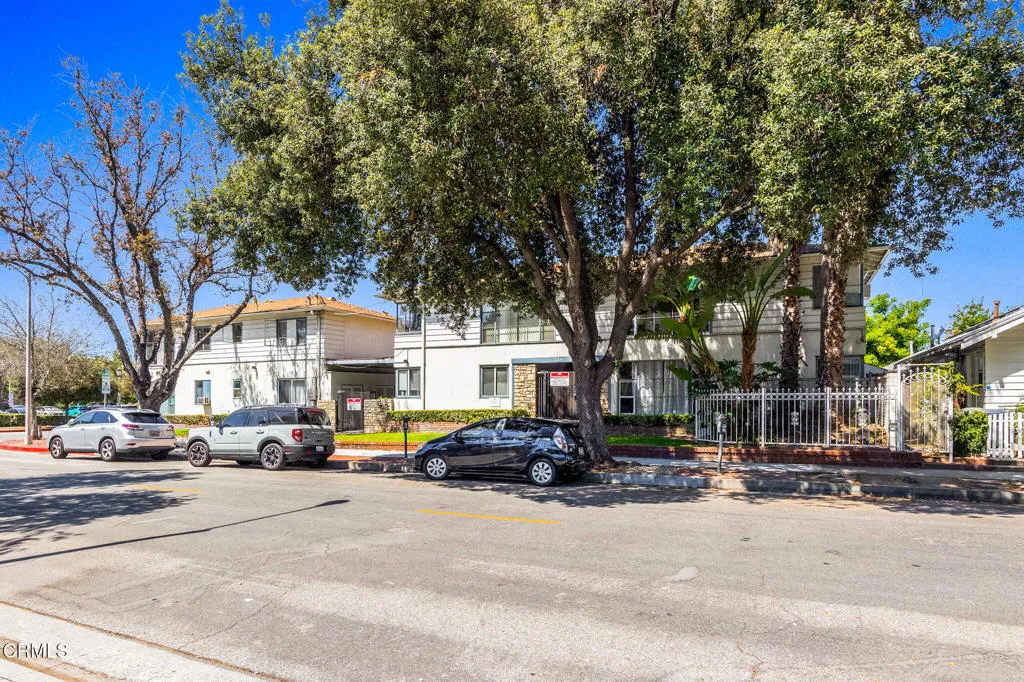 275 N Garfield Avenue, Pasadena, California 91101 home-pic-2