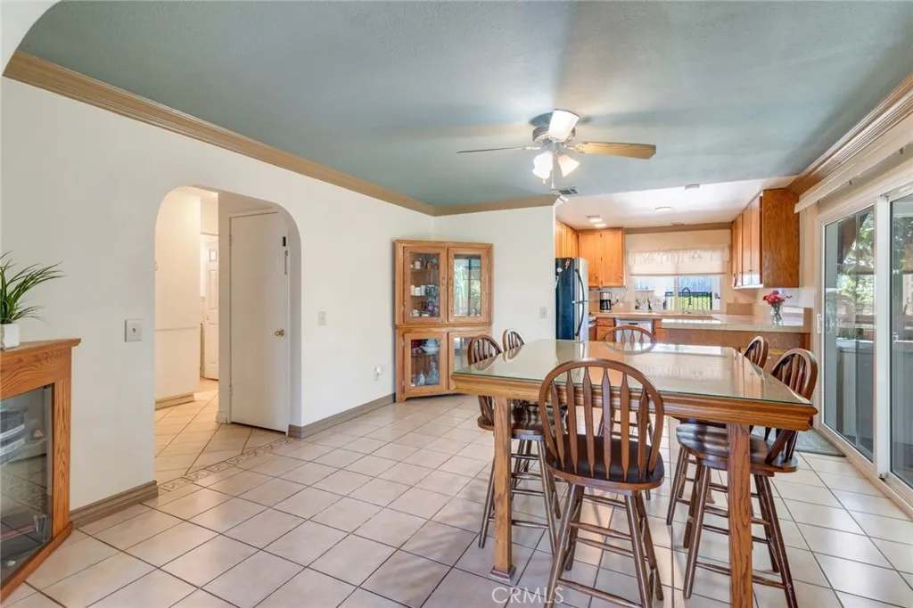 7120 Idyllwild Lane, Riverside, California 92503 home-pic-15