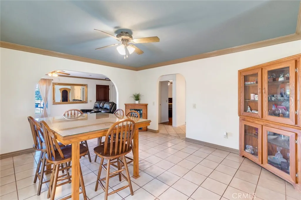 7120 Idyllwild Lane, Riverside, California 92503 home-pic-14