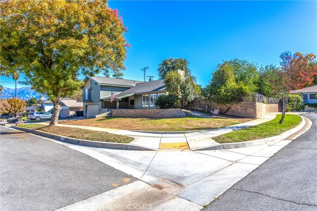 412 Phlox Court, Redlands, California 92373 home-pic-4