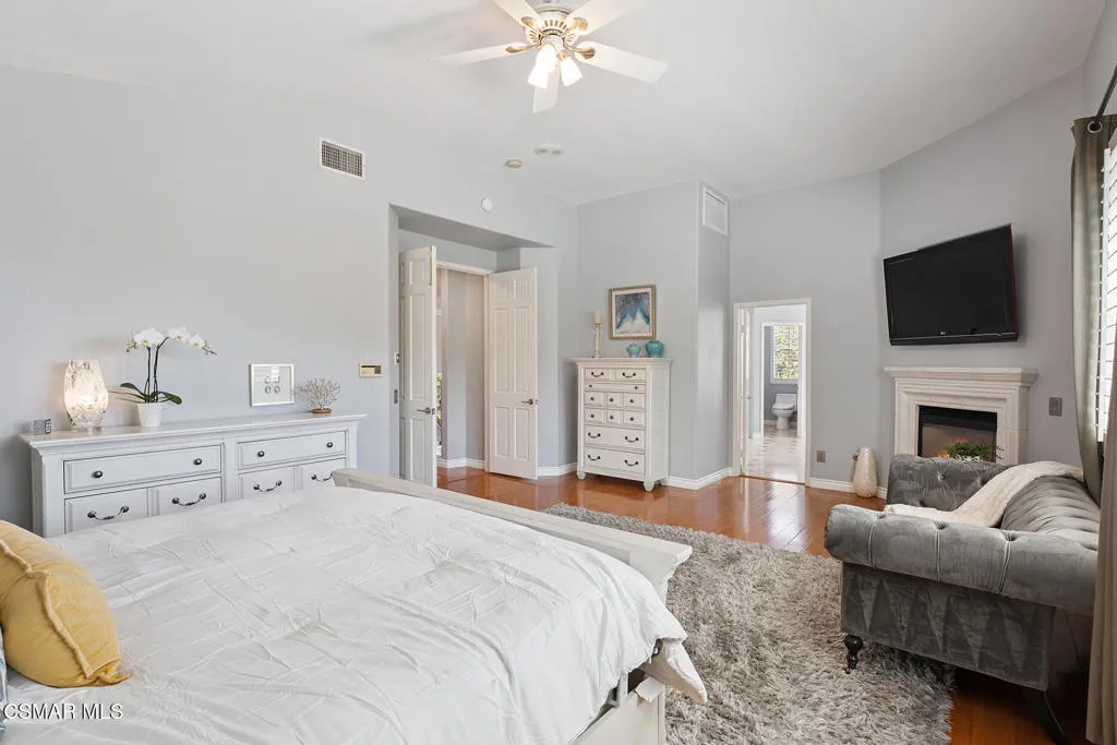 206 Shady Hills Court, Simi Valley, California 93065 home-pic-34