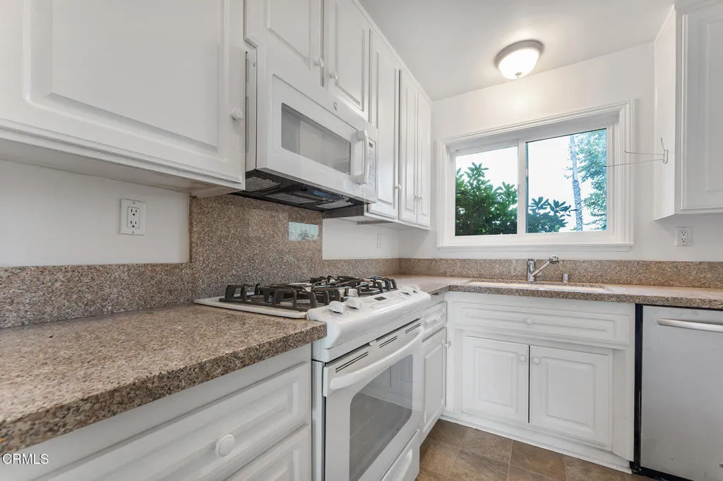 1988 Rolling Vista Drive 21, Lomita, California 90717 home-pic-15