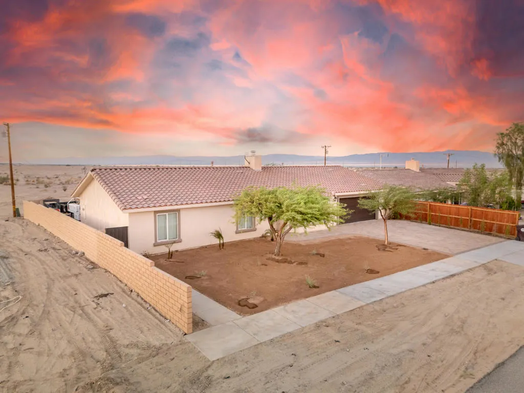 1492 N Marina Drive, Thermal, California 92274 home-pic-3