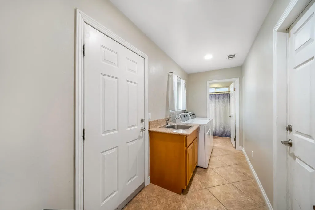 1492 N Marina Drive, Thermal, California 92274 home-pic-19