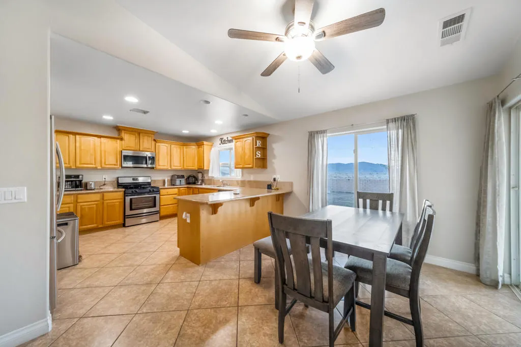 1492 N Marina Drive, Thermal, California 92274 home-pic-16