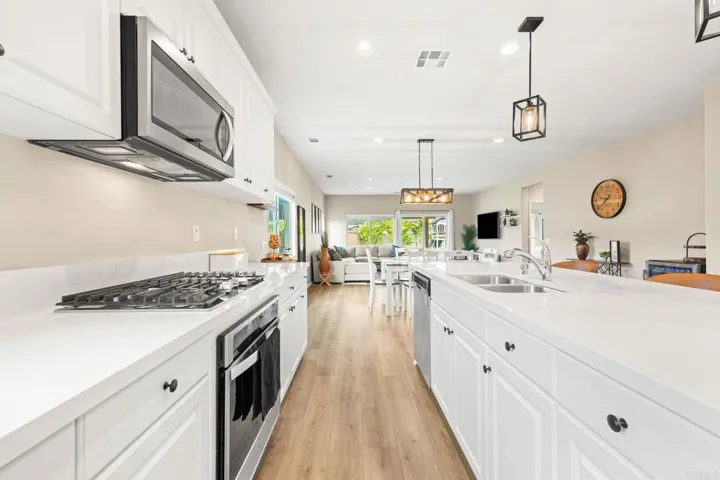 35846 Esperia Way, Fallbrook, California 92028