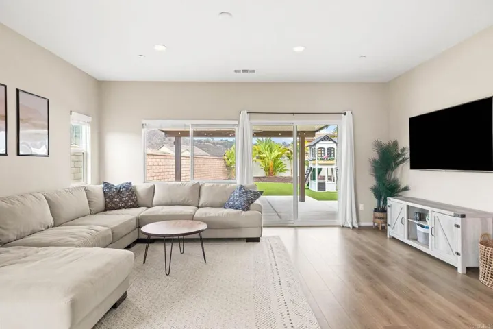 35846 Esperia Way, Fallbrook, California 92028