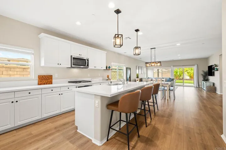 35846 Esperia Way, Fallbrook, California 92028