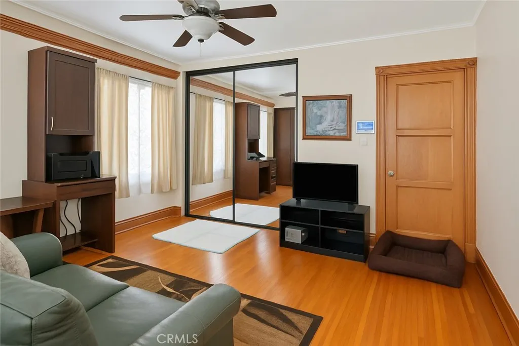 3414 W 82nd Street, Inglewood, California 90305 home-pic-6