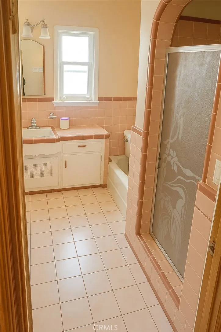 3414 W 82nd Street, Inglewood, California 90305 home-pic-7