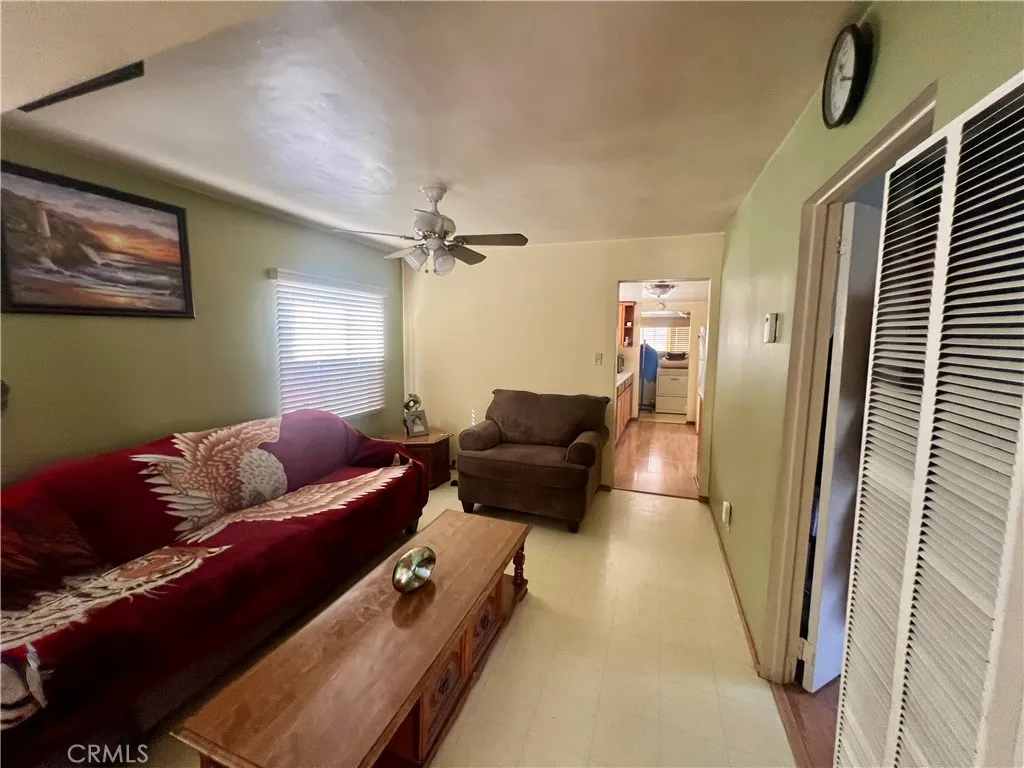 933 S La Verne Avenue, East Los Angeles, California 90022 home-pic-13