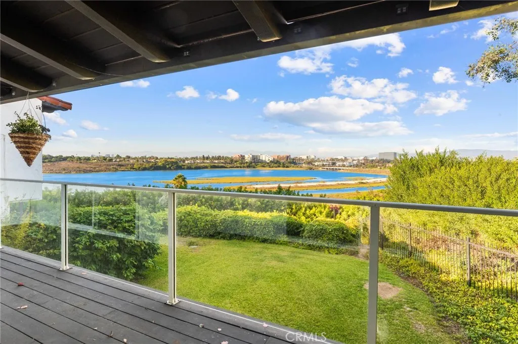 2987 Quedada, Newport Beach, California 92660 home-pic-1