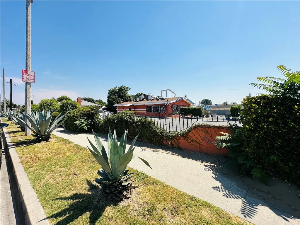 2201 E Alondra Boulevard, Compton, California 90221 — photo 4