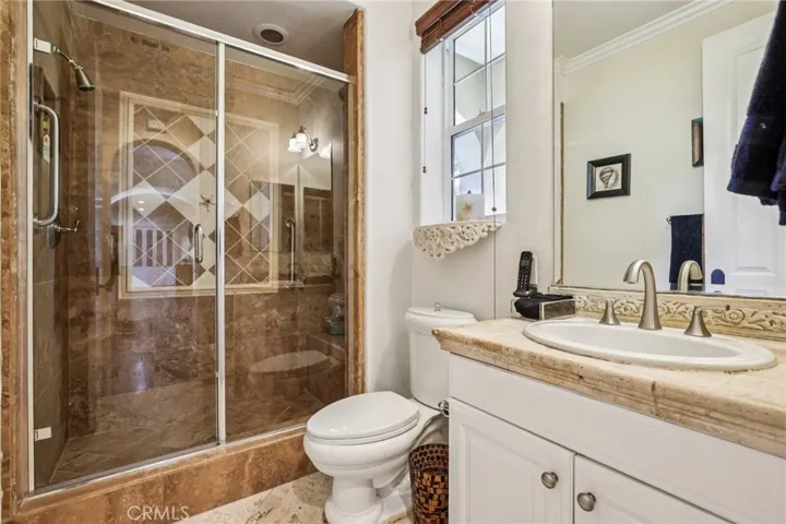 Guest Bath 3 Main Floor