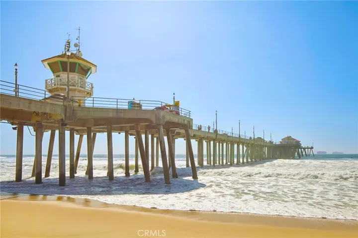 HB at the Pier
